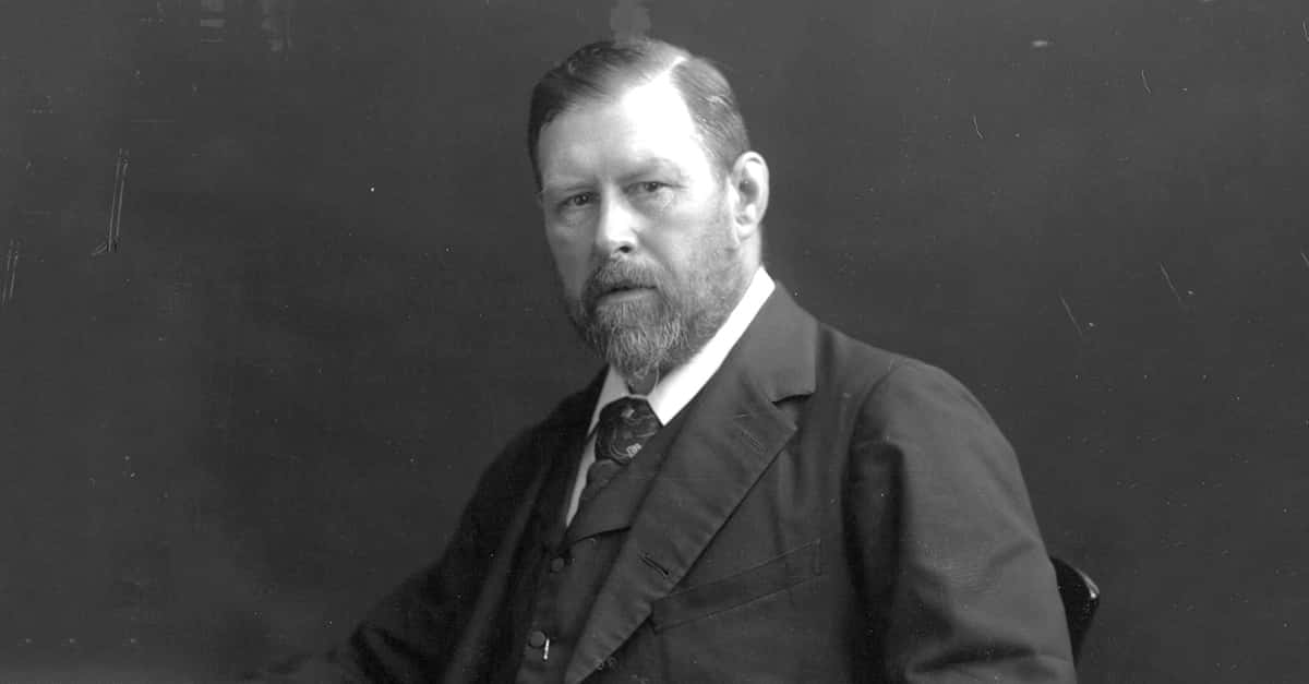 Bloodsucking Facts About Bram Stoker, The Dark Creator of Dracula