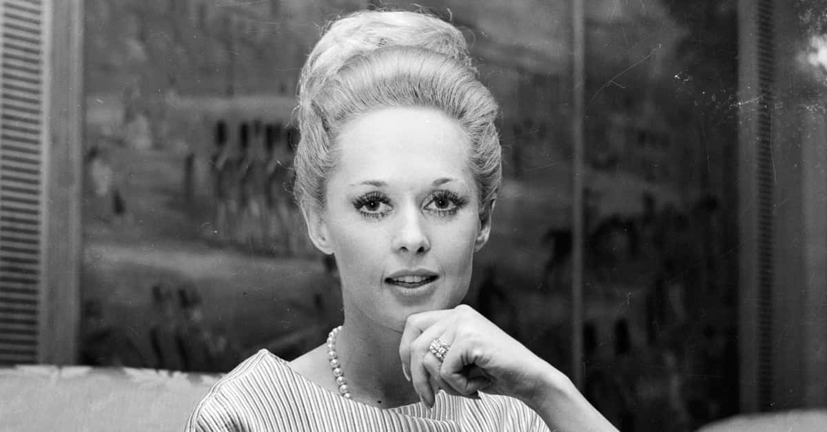 Icy Facts About Tippi Hedren, Alfred Hitchcock's Dark Obession