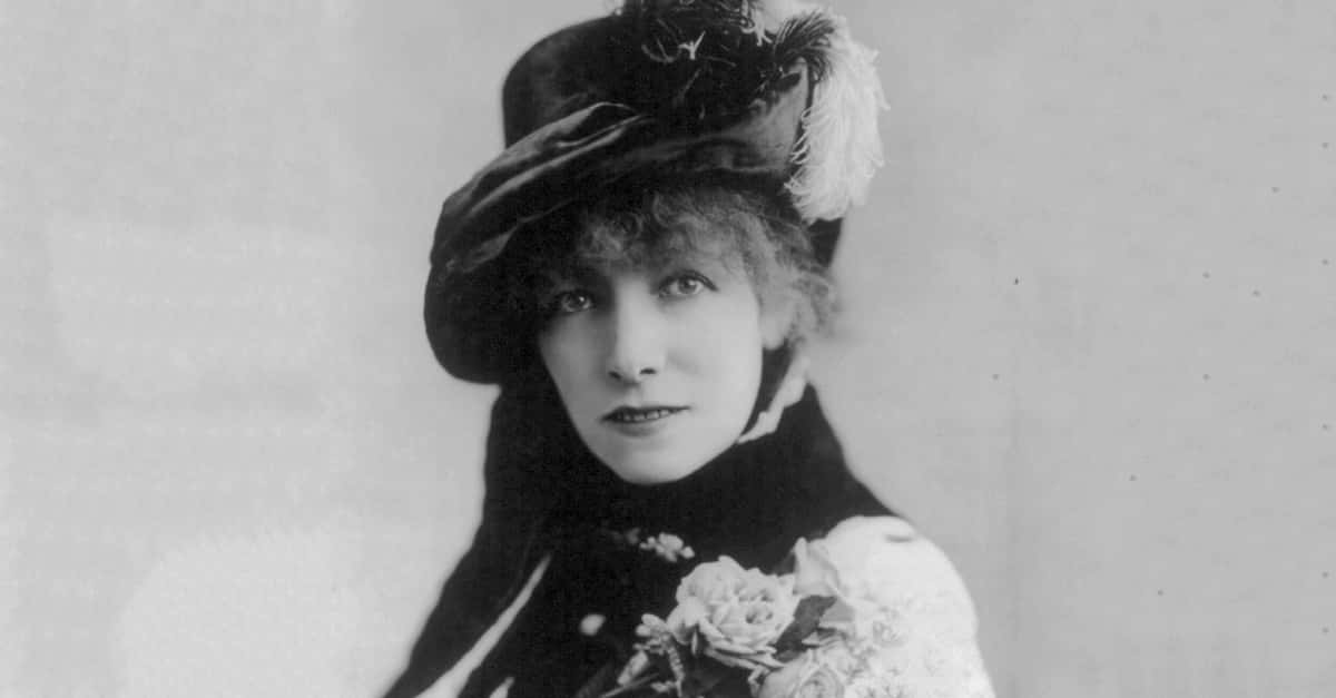 Divine Facts About Sarah Bernhardt, The First Superstar