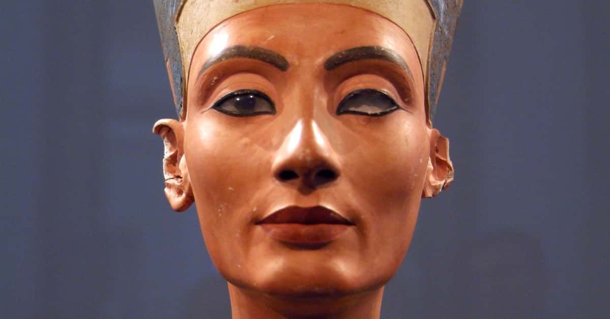 Regal Facts About Nefertiti, The Mysterious Egyptian Queen