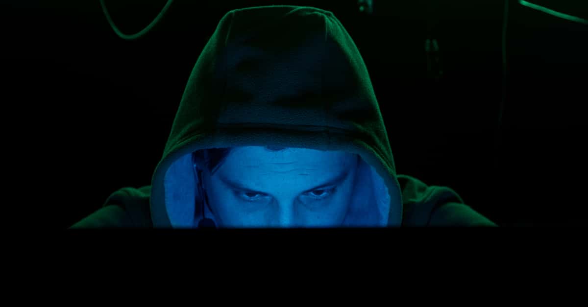 Stranger Danger: These Online Meet-Ups Went So, So Wrong