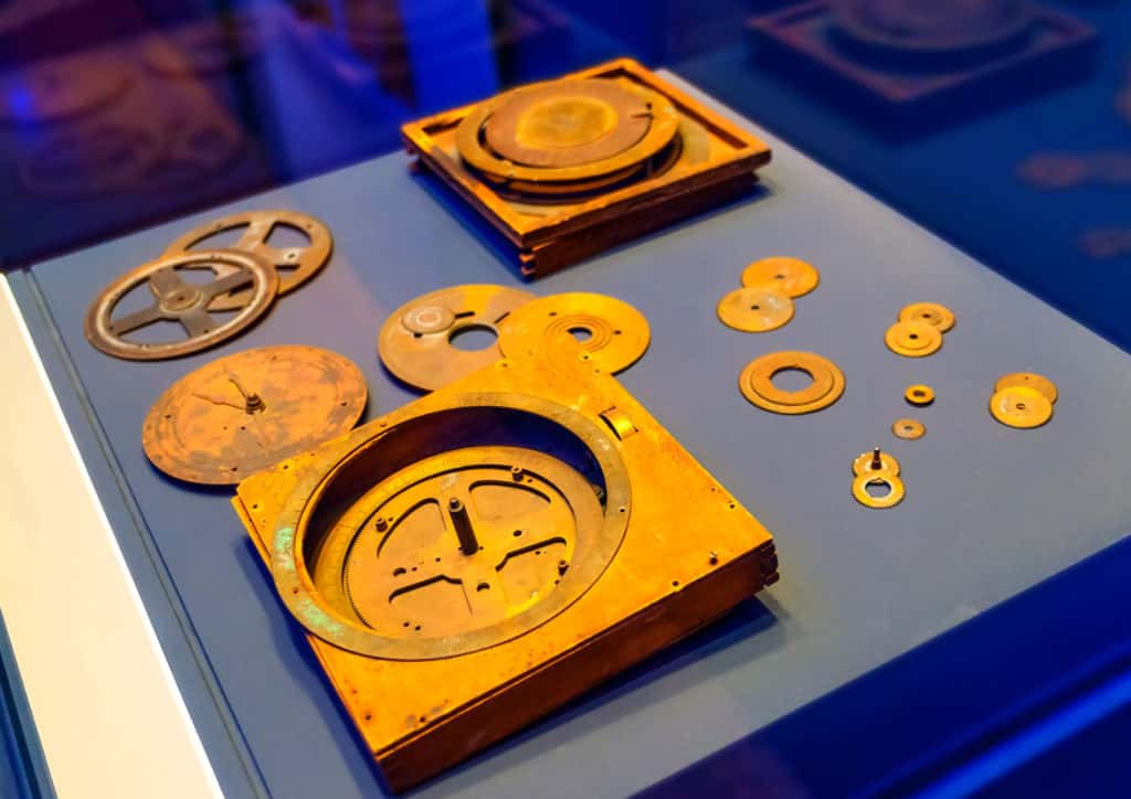 In 1901, shipwreck divers found a 2,000-year-old computer that could ...