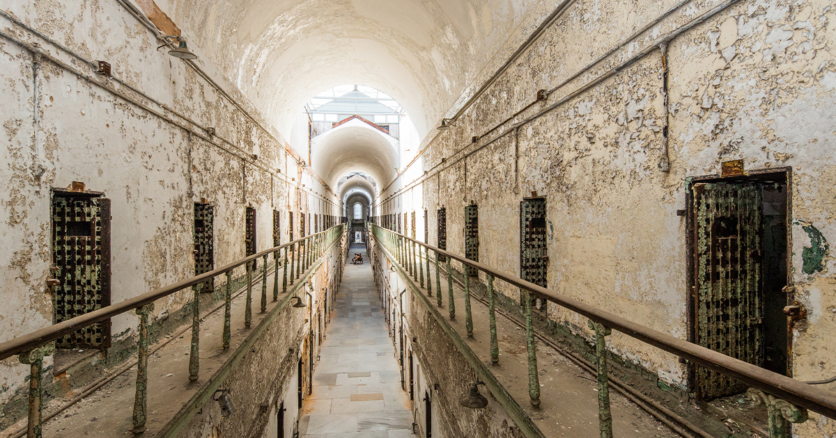 America's Eeriest Haunts: 15 Spots to Encounter the Paranormal