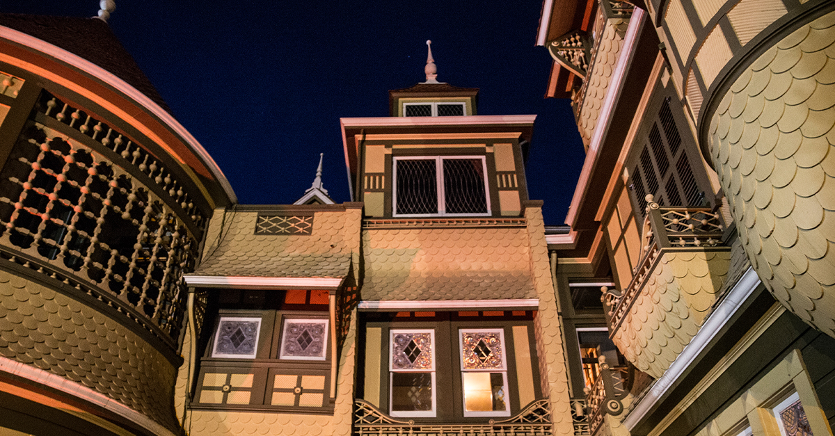 30 Chilling Travel Destinations With A Haunted History