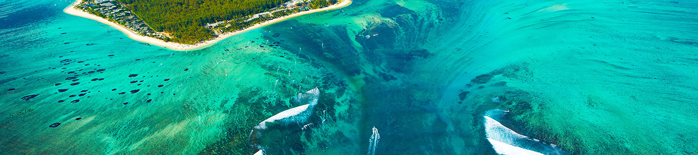The Mauritius Underwater Waterfall