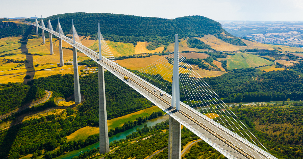 14 of the World's Most Impressive Bridges