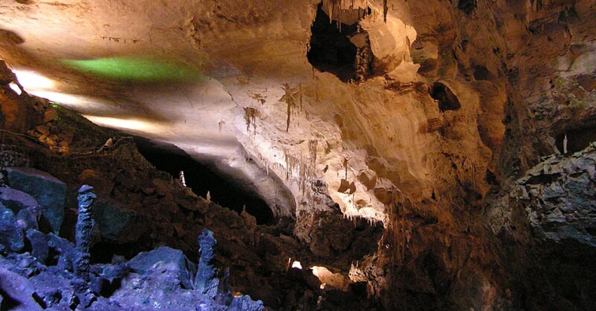 A Look Inside Carlsbad Caverns: An Elevator That Whisks You 750 Feet Underground