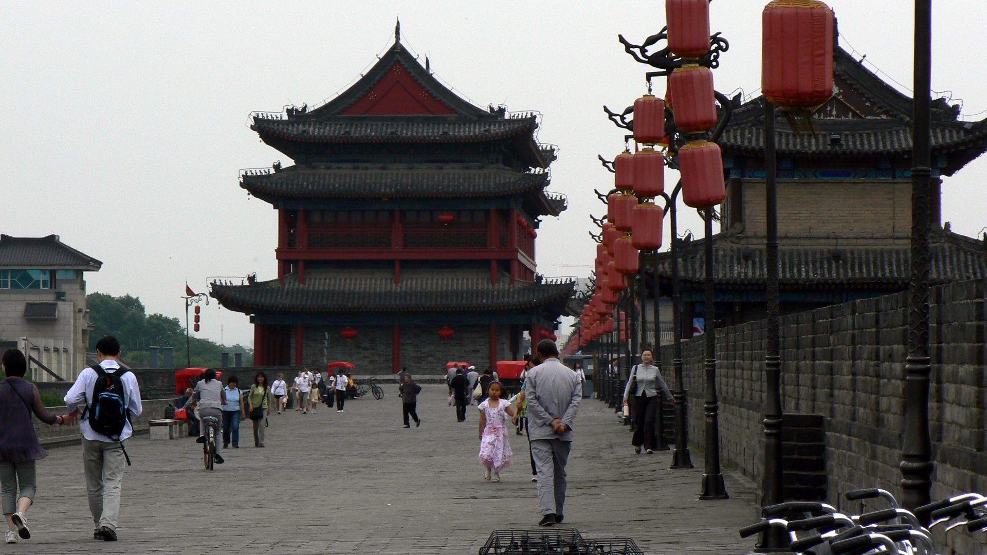 While excavating a palace in Xi'an, researchers uncovered a 2,400-year ...