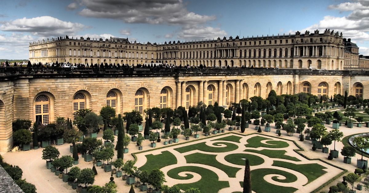 An Inside Look At The Palace Of Versailles, The Insane Royal Residence Commissioned By King Louis XIV