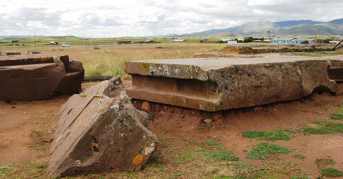 The Two Strangest Ancient Sites On Earth: Puma Punku And Tiwanaku