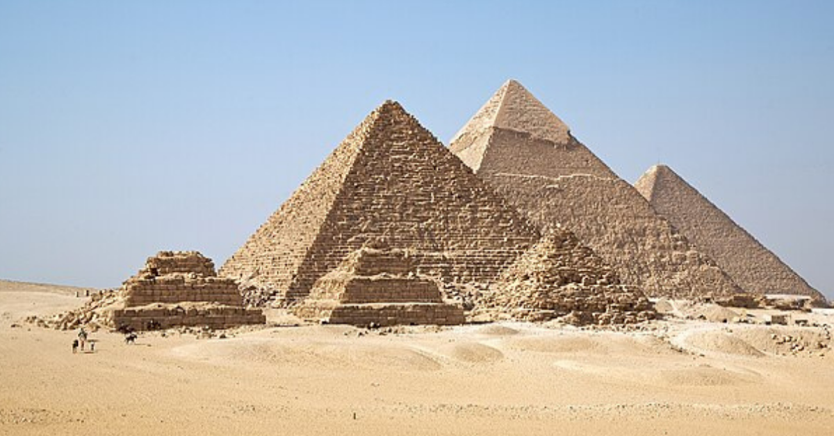 Archaeologists uncovered the tomb of Prince Userefre in Saqqara behind a pink granite false door, revealing royal secrets from 4,400 years ago.