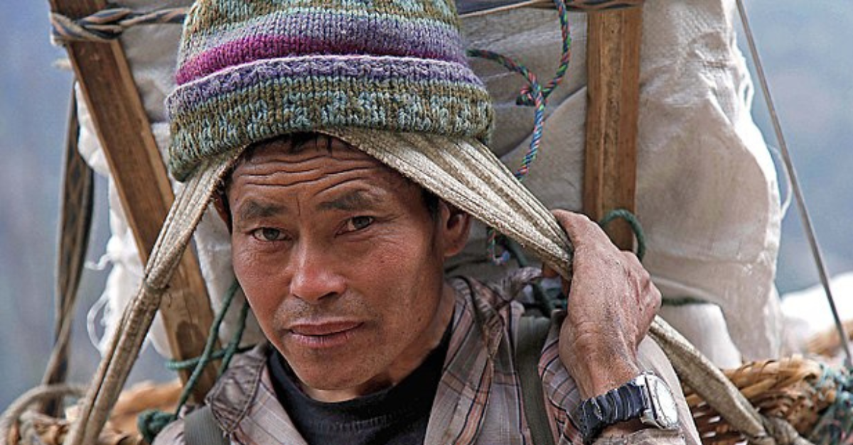 Photos Of The Mountain People Who Live At 15,000 Feet Year Round